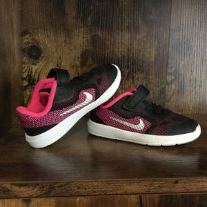 Toddler Girl Black Pink Nike Shoes